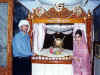 guru1.jpg (23186 bytes)