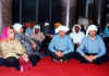 guru men.jpg (139684 bytes)