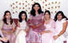 girls.jpg (54296 bytes)